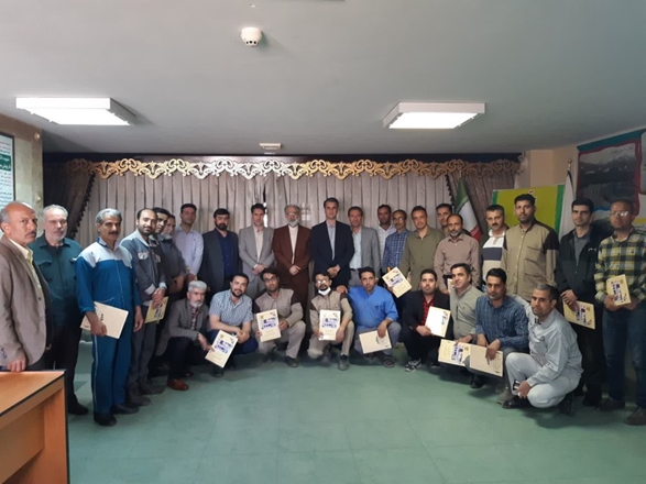 گرامیداشت روز کارگر و تجلیل از کارگران نمونه مجتمع بعثت